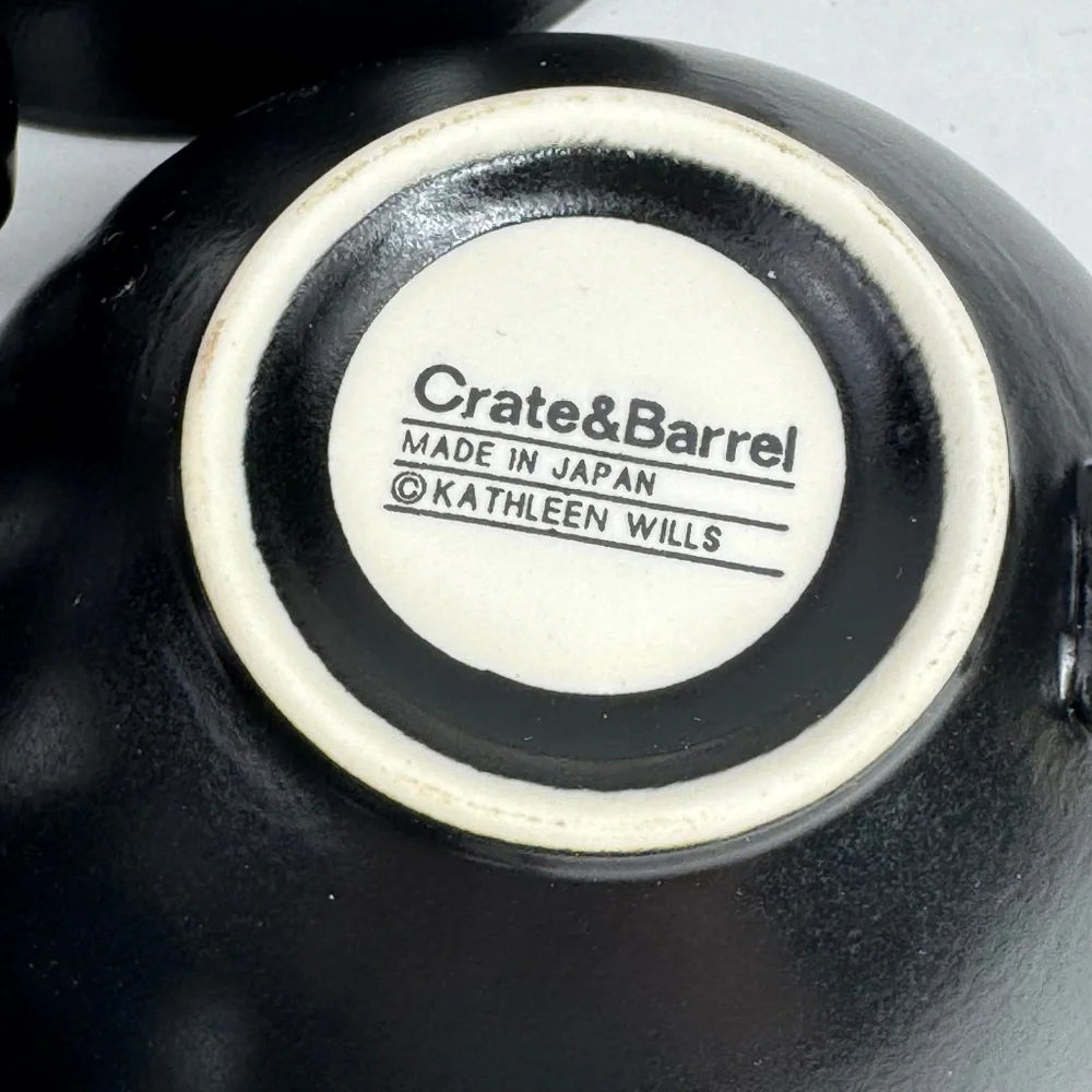 Crate & Barrel Kathleen Wills Kita Flat Cups Matte Black Cream Set of 4 Japan
